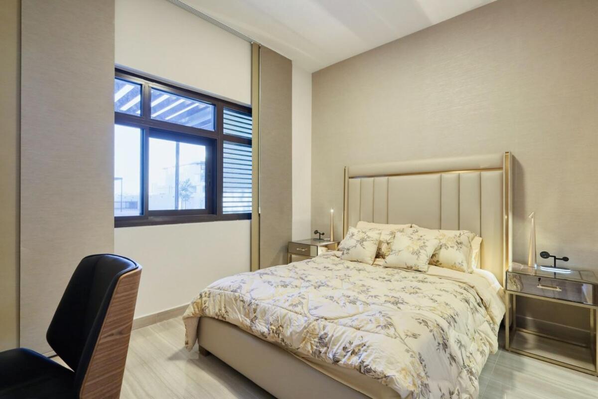 Stunning 4 Bed Villa, Private Pool, Damac Hills Dubai Dış mekan fotoğraf