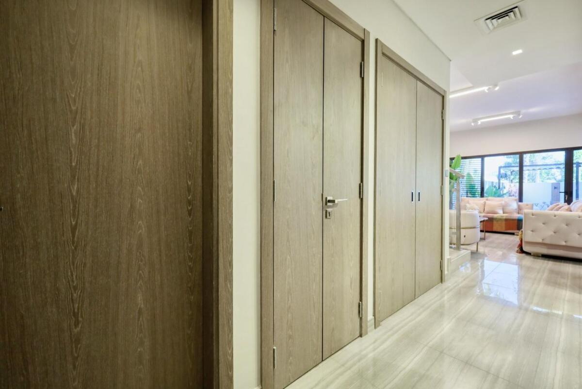 Stunning 4 Bed Villa, Private Pool, Damac Hills Dubai Dış mekan fotoğraf