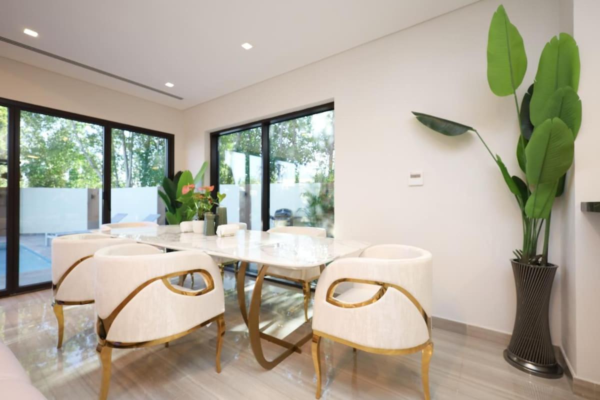 Stunning 4 Bed Villa, Private Pool, Damac Hills Dubai Dış mekan fotoğraf